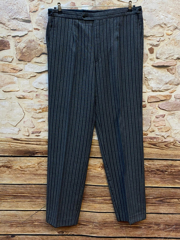 Vorderseite der grau-schwarzen Stresemannhose für Herren