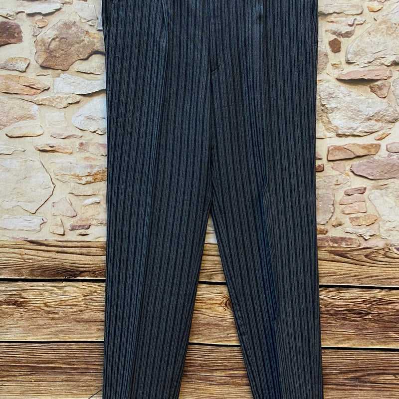 Vorderseite der grau-schwarzen Stresemannhose für Herren