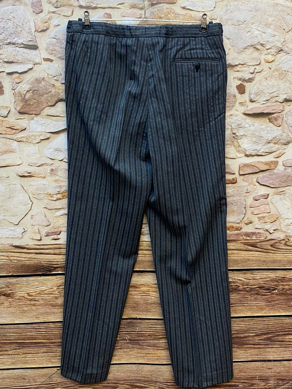 Rückseite der Vintage Stresemannhose mit Gesäßtasche
