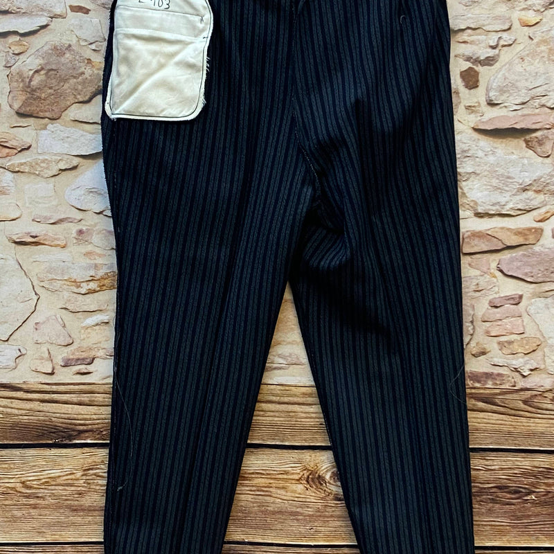 Innenansicht der Stresemannhose mit hellem Taschenfutter