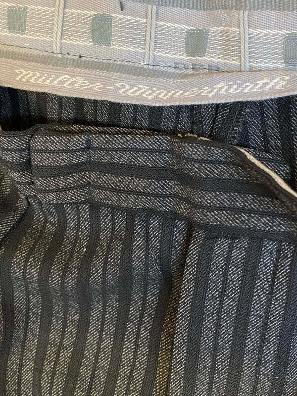 Kennzeichnung für reine Wolle im Bund der Stresemannhose