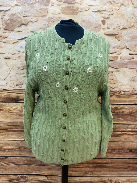 Vintage Strickjacke Damen hellgrün mit Edelweiß-Stickerei und Metallknöpfen Größe 46