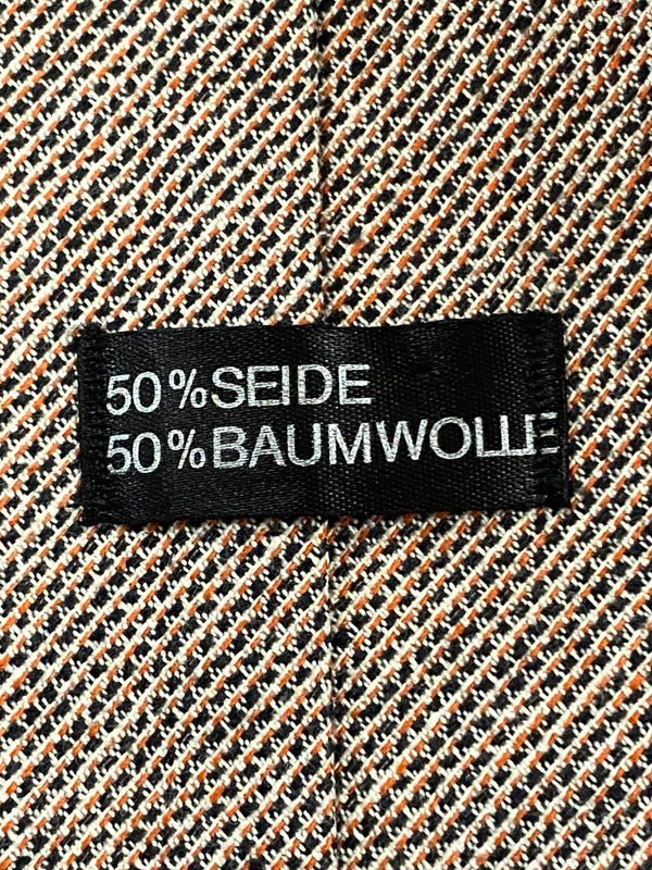 „Spitze der Vintage Krawatte mit dicht gewebter Struktur und Farbspiel“