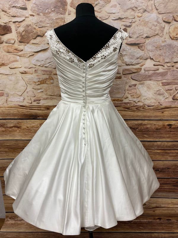 „Vintage Swingkleid 50er Ivory Satin Perlen Gr 36 Rückansicht