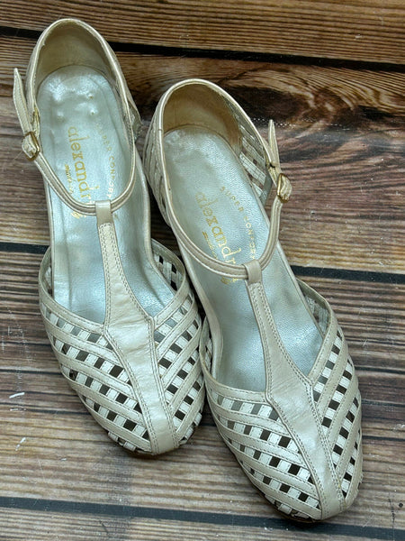 Beigefarbene, geflochtene Leder-T-Strap-Sandalen aus Italien, Größe 38,5, Blockabsatz, Vintage 70er, alexandria.