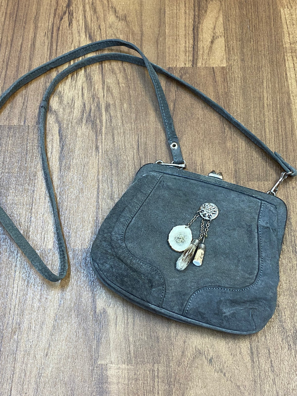 Vintage Trachten-Handtasche aus graugrünem Wildleder