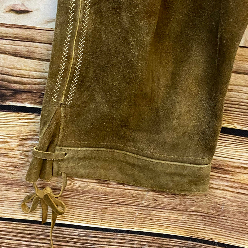 „Kniebund Lederhose Herren braun mit seitlicher Schnürung Detail“