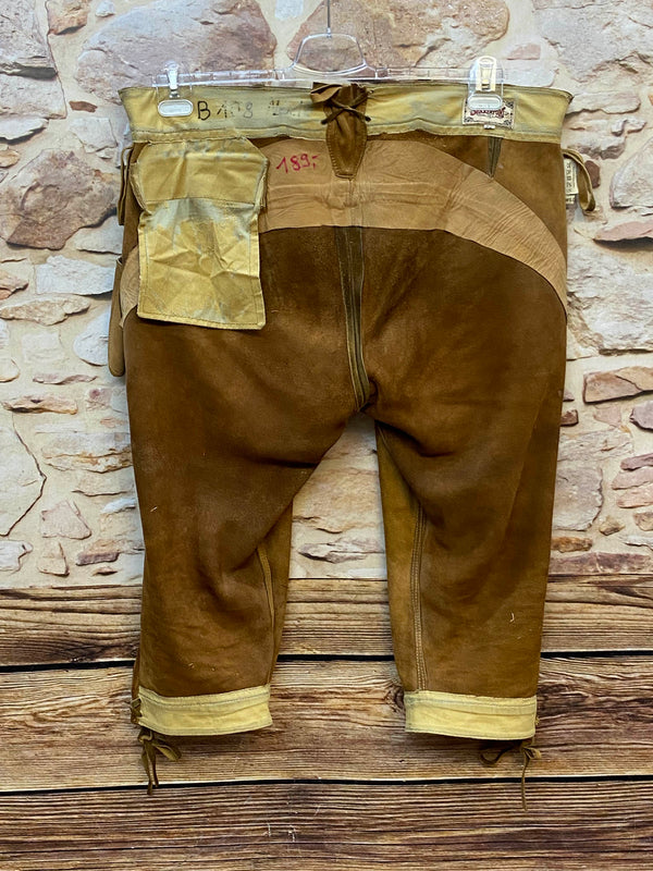 „Innenansicht Vintage Trachtenlederhose mit Futter und Trägeransatz Ansicht 2“