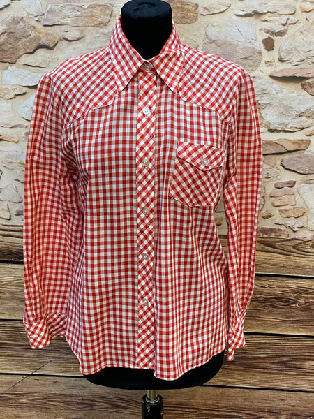 „Vintage Trachtenbluse rot weiß kariert im klassischen Alpenstil“