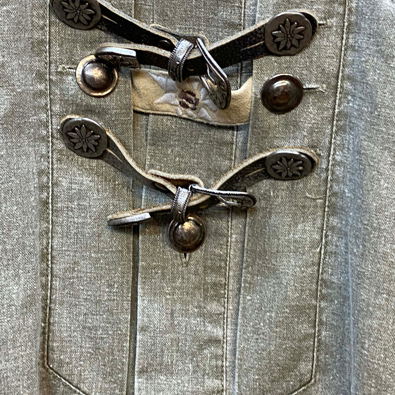 „Detail Trachtenhemd Verschluss Leder Riegel Knöpfe Vintage Herren“