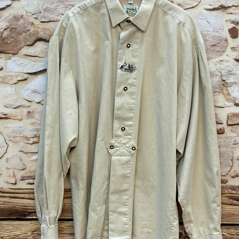 „Vintage Trachtenhemd für Herren in Beige mit klassischem Kragen und Frontleiste“