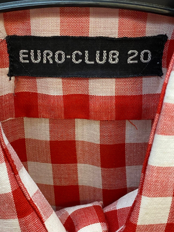 „Markenetikett EURO-CLUB 20 an rot weiß kariertem Vintage Herren Trachtenhemd“