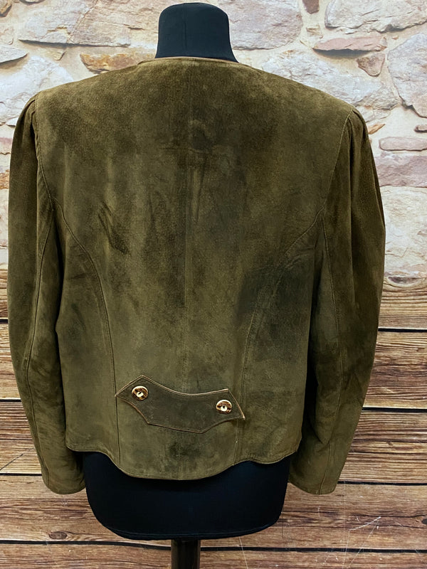 „Trachtenjacke Damen Rückenansicht Leder braun mit Gebrauchsspuren“