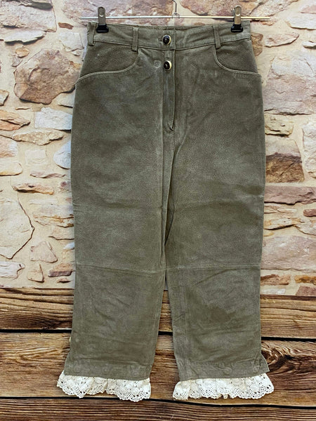 Vintage Damen Trachtenlederhose Größe 36 in Grau-Oliv mit weißer Spitze