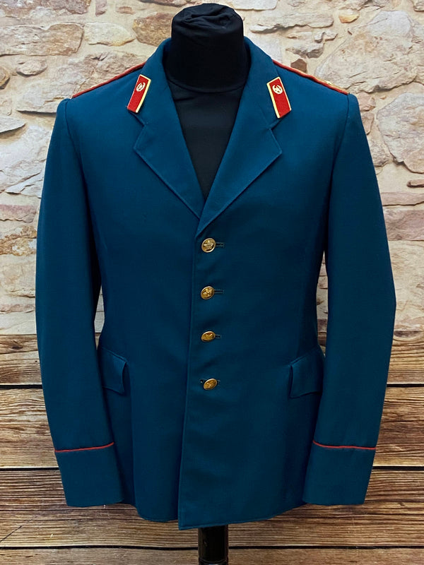 Frontansicht der blauen Vintage Uniformjacke, Größe 50