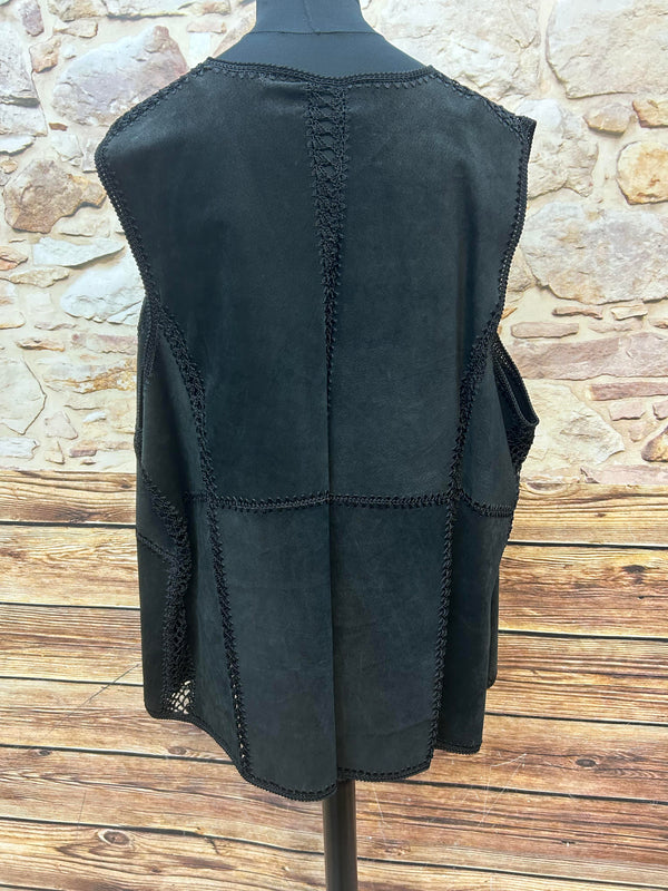 „Rückseite Vintage Wildlederweste schwarz Patchwork Verarbeitung XXXL“