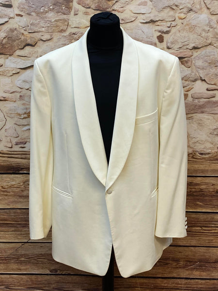 „vintage wilvorst dinnerjacke cremeweiß mit schalkragen frontansicht“