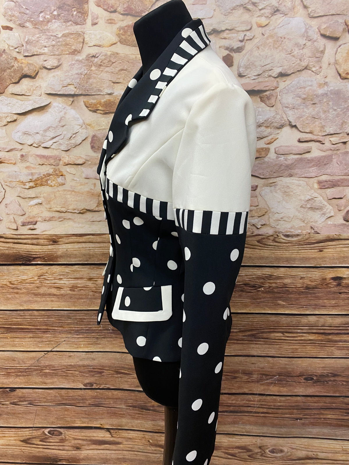 Vintage-Jacke von Vivian Exclusive Paris im Bold Polka-Dot  Gr.38