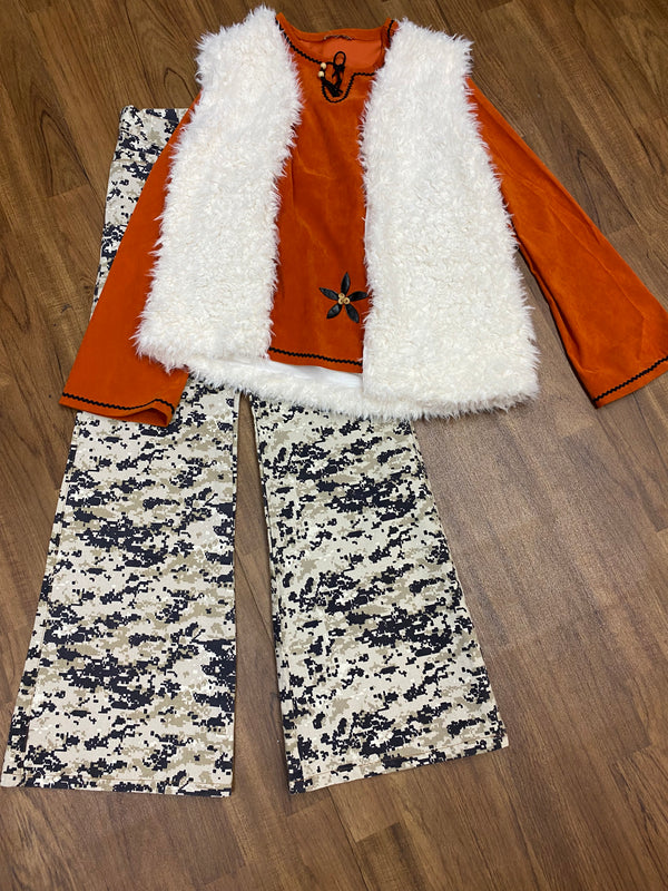 70er Jahre Vintage Kostüm Gr.38 mit Tunika in Orange, helle Fellweste und gemusterte Schlaghose, 
