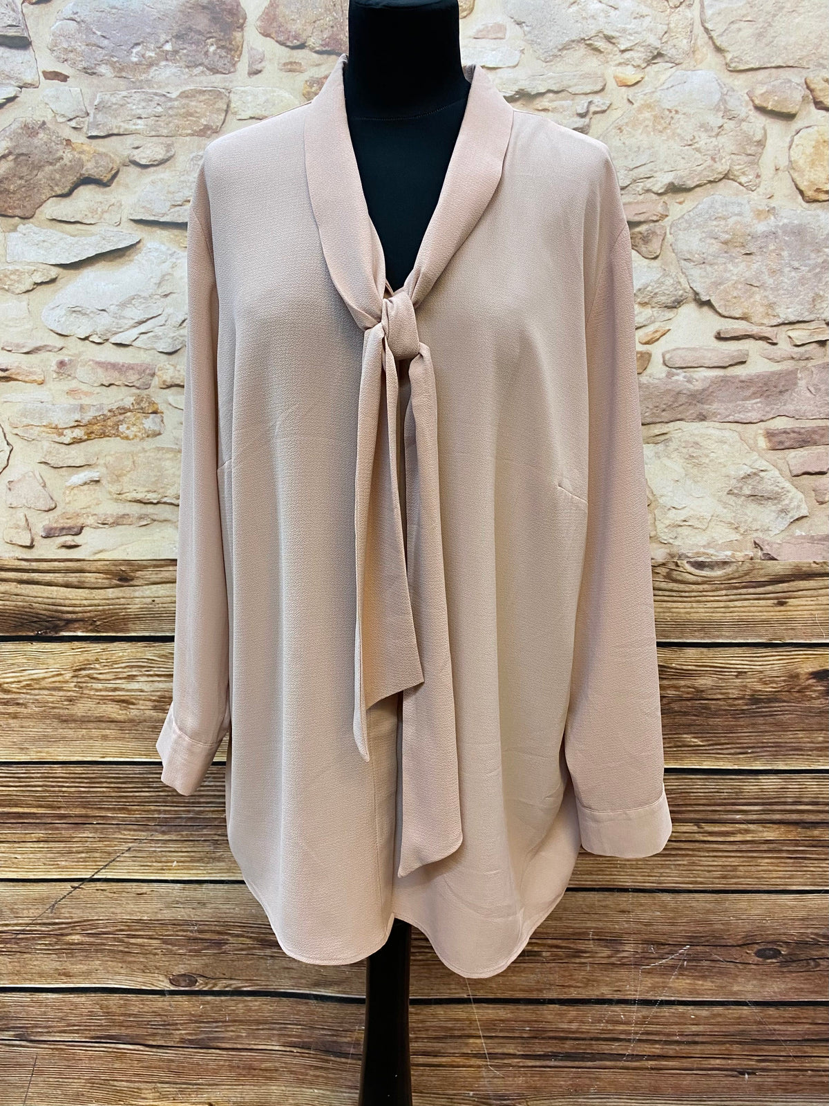 Vintage-Schluppenbluse in Nude, Größe XL
