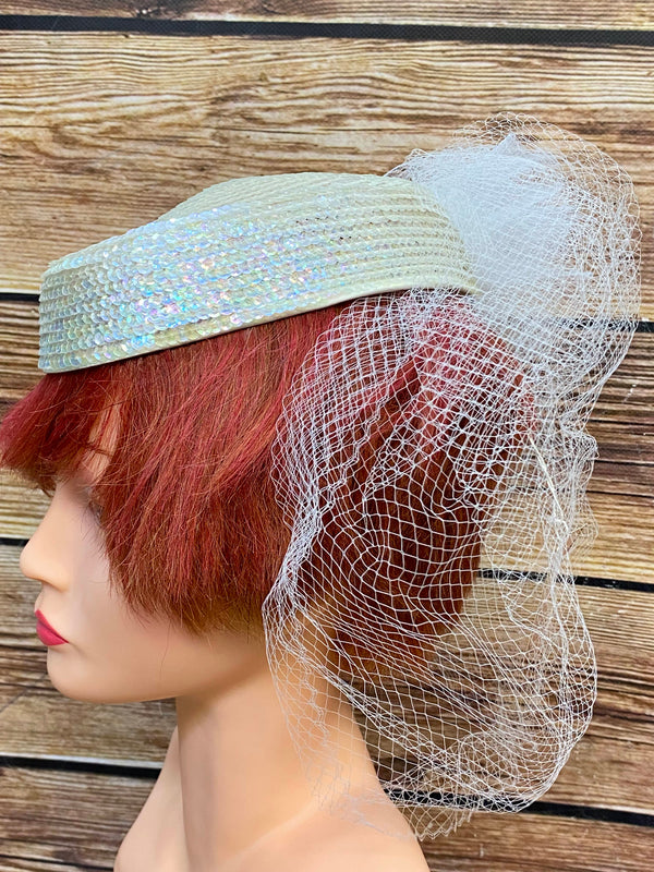 Ungetragener Vintage-Brauthut, „Petite Fleur“ Made in Italy