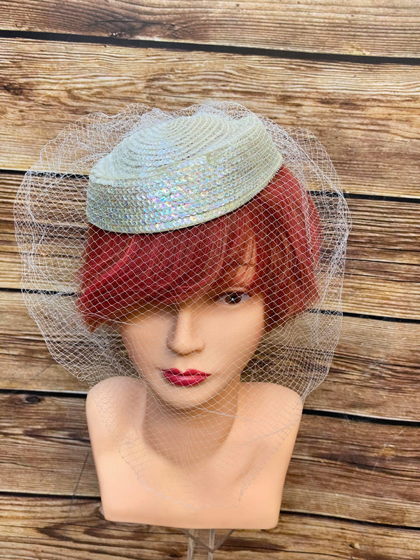 Ungetragener Vintage-Brauthut, „Petite Fleur“ Made in Italy