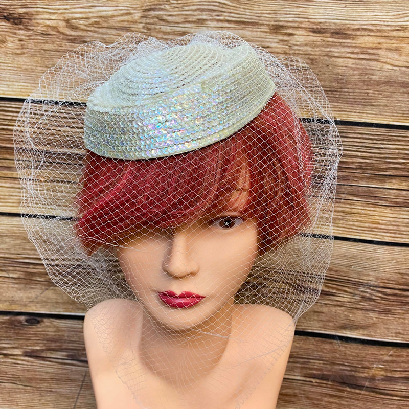 Ungetragener Vintage-Brauthut, „Petite Fleur“ Made in Italy