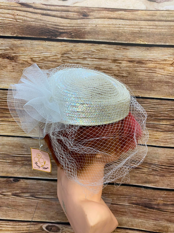 Ungetragener Vintage-Brauthut, „Petite Fleur“ Made in Italy