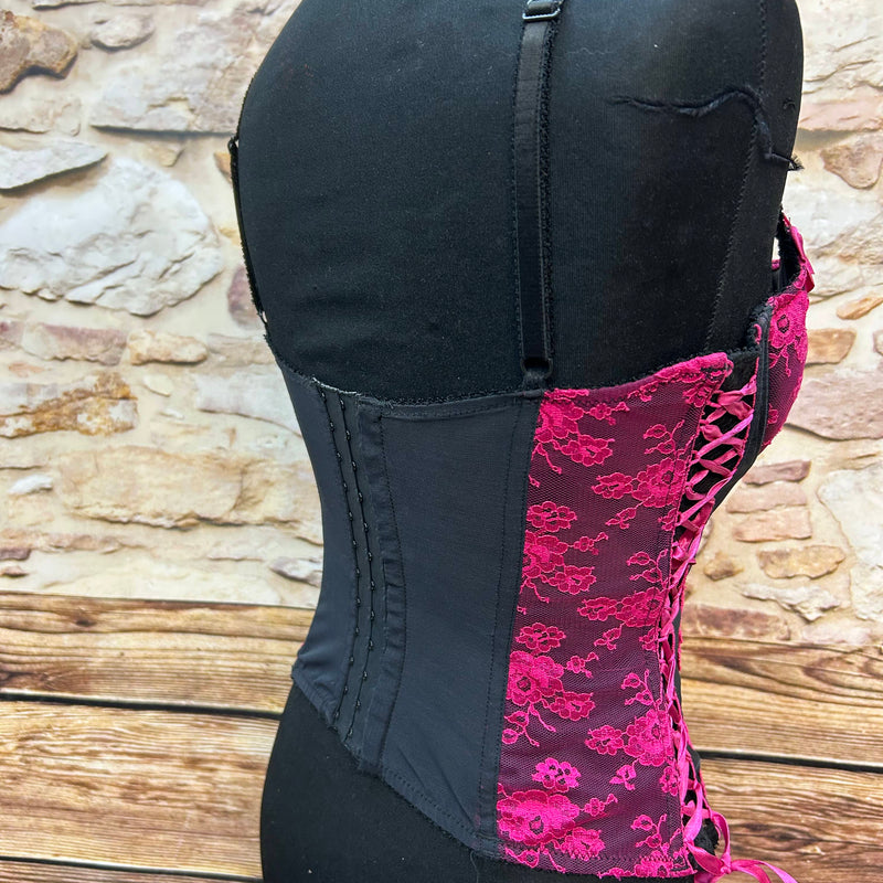 Charmante Corsage in Pink und Schwarz - Größe 80B