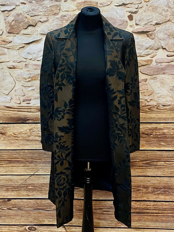 Stilvoller Damen-Mantel mit floralen Mustern – Größe 38