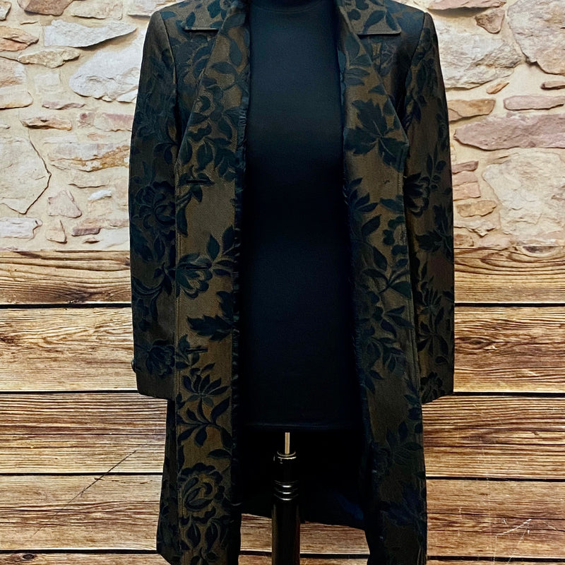 Stilvoller Damen-Mantel mit floralen Mustern – Größe 38
