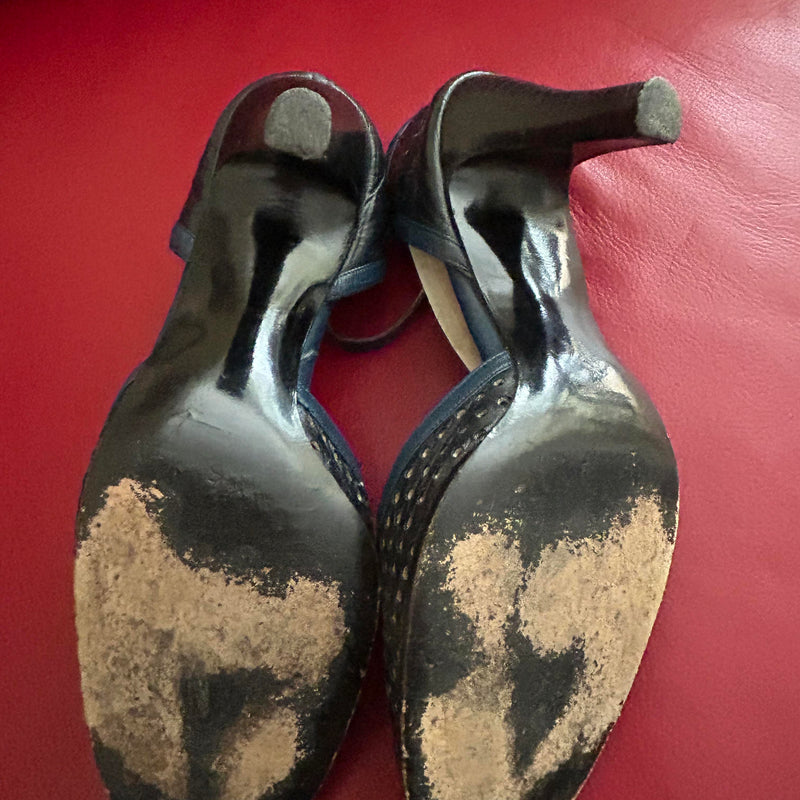 Vintage Mario Valentino Lochleder-Pumps Navy – Gr. 39