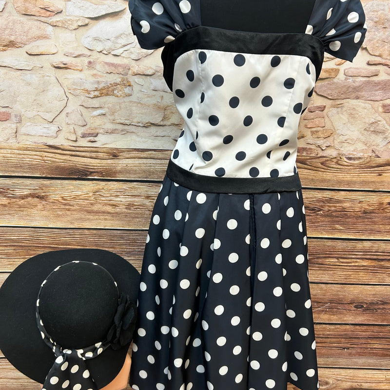 Vintage Outfit, Punkte-Kleid-Set Größe 42