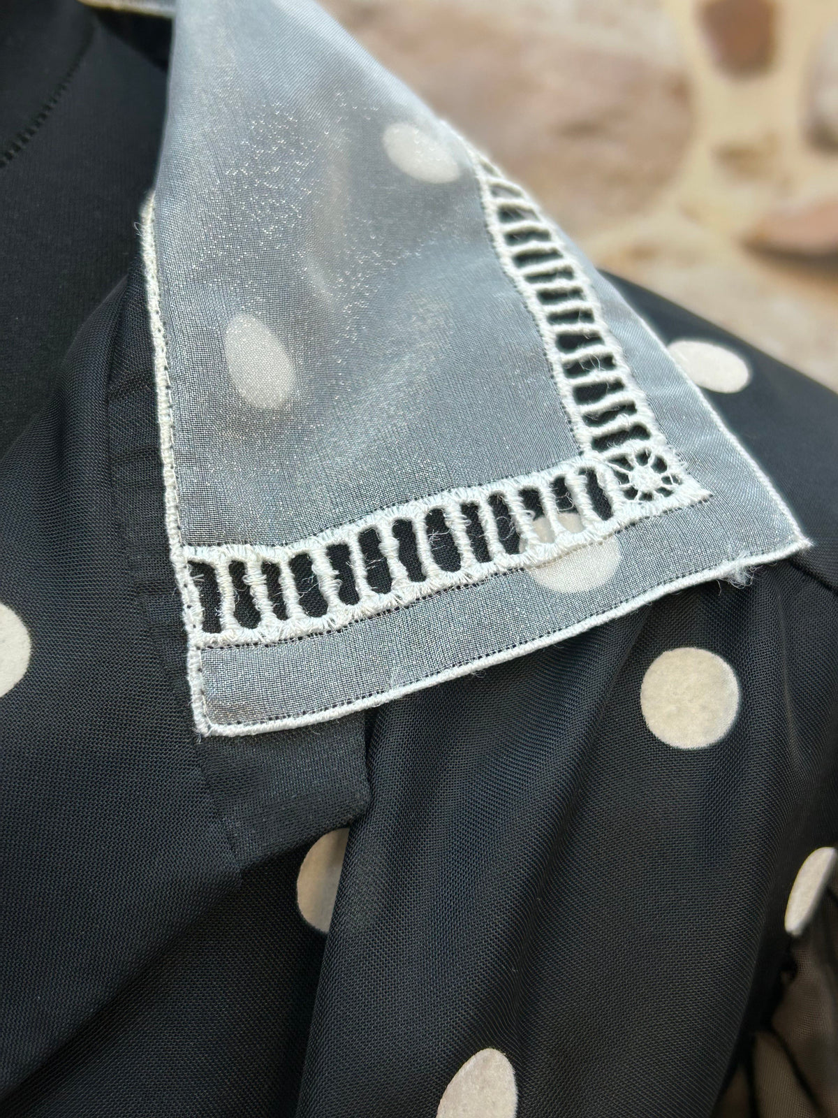Vintage Polka-Dot Chiffonkleid Gr. 44 mit Hut