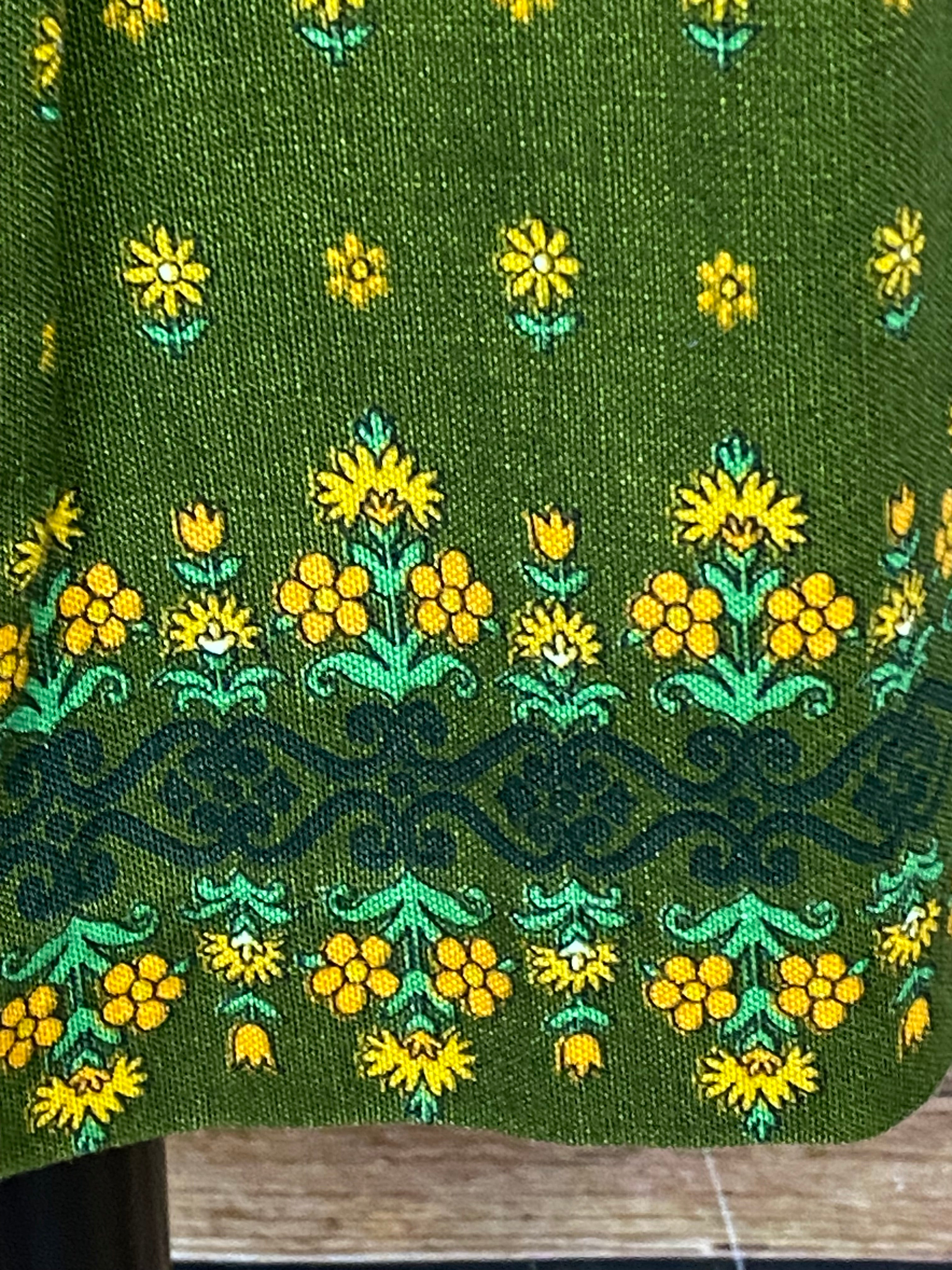 Geblümtes 60er Jahre Vintage Dirndl grün gelbe Blüten Gr.34
