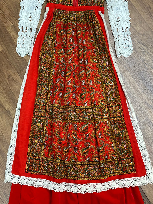 Vintage Trachtenkleid Wendelstein mit Schürze & Bluse – Größe 36 – Rot