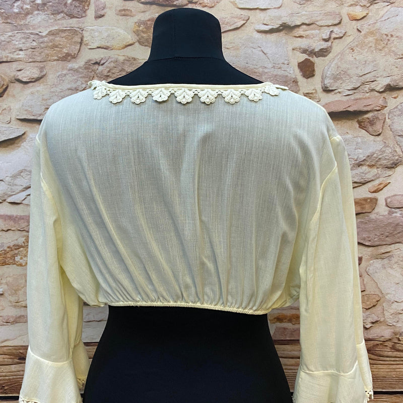 Vintage Dirndlbluse Ecru mit Spitzenkante, ca. 1970er