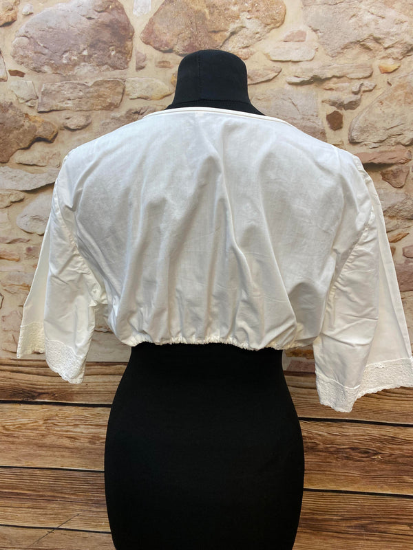 Dirndlbluse mit Karree-Ausschnitt & Klöppelspitze – Gr. 46 (1980er)