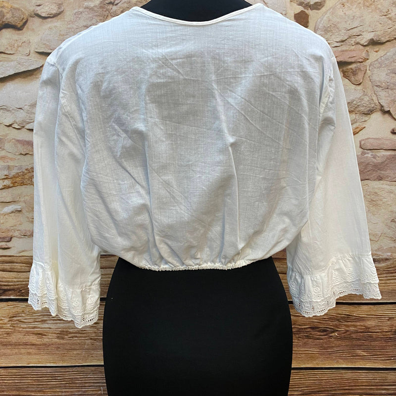 Dirndlbluse weiß mit Spitze – Gr. 44
