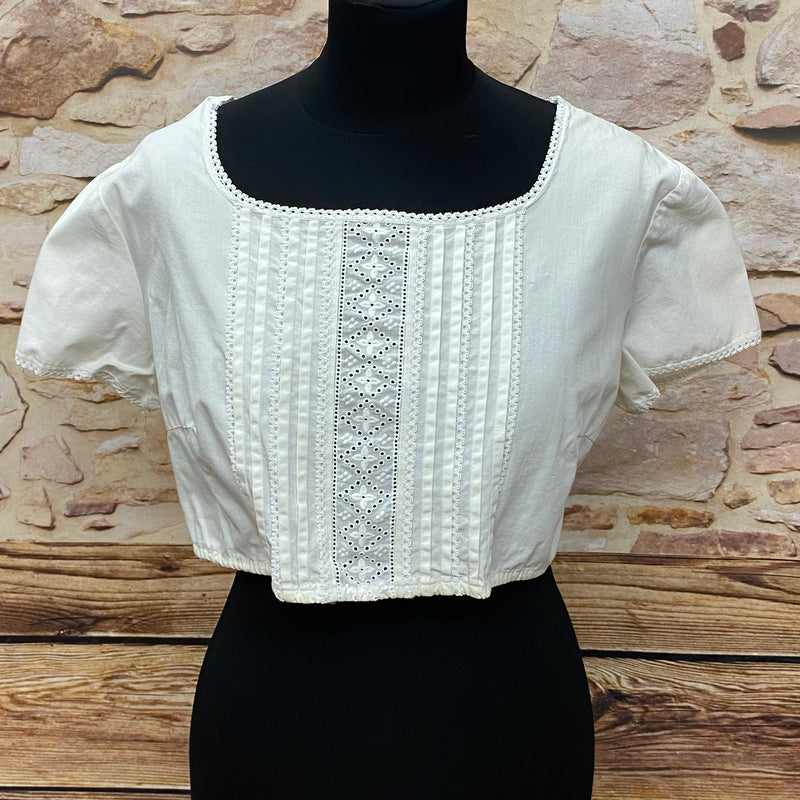 Vintage Dirndlbluse aus den 70er/80er Jahren Gr.46, offwhite