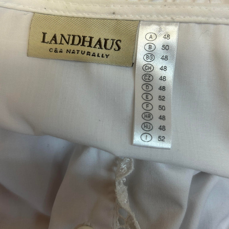 Elegante Vintage-Dirndlbluse in Weiß mit Rüschen & Häkelspitze – Gr. 48