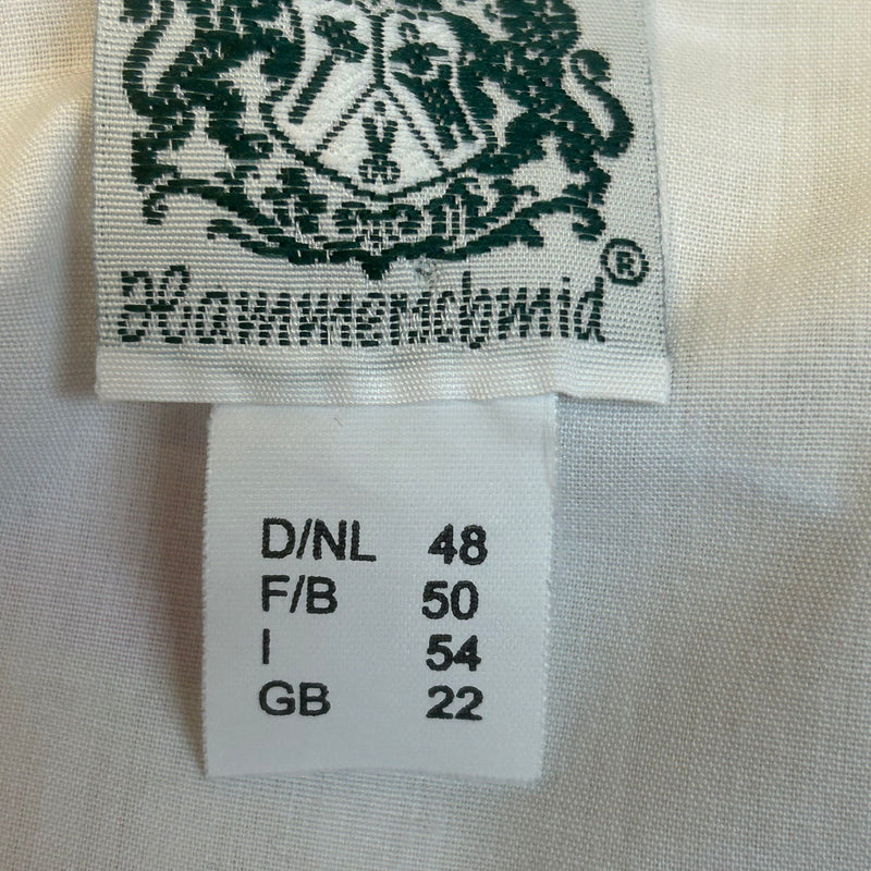 Dirndlbluse Weiß mit Spitzenkante & Raffung – Gr. 48