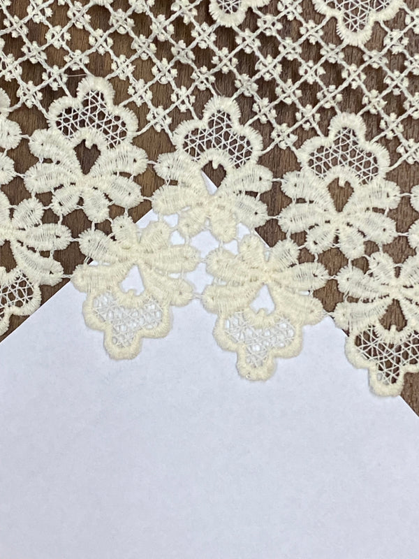 Dirndl-Schürze Damen – Creme (gelblich), 66 cm, mit Spitze, Baumwoll-Mischgewebe, vintage