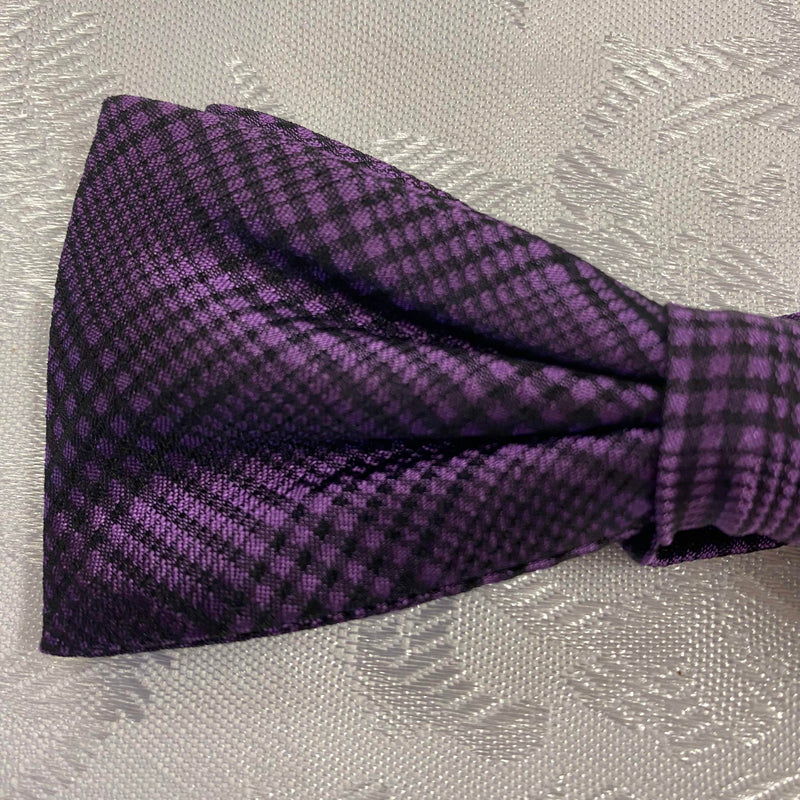 Elegante Vintage Fliege in Violett mit Karomuster