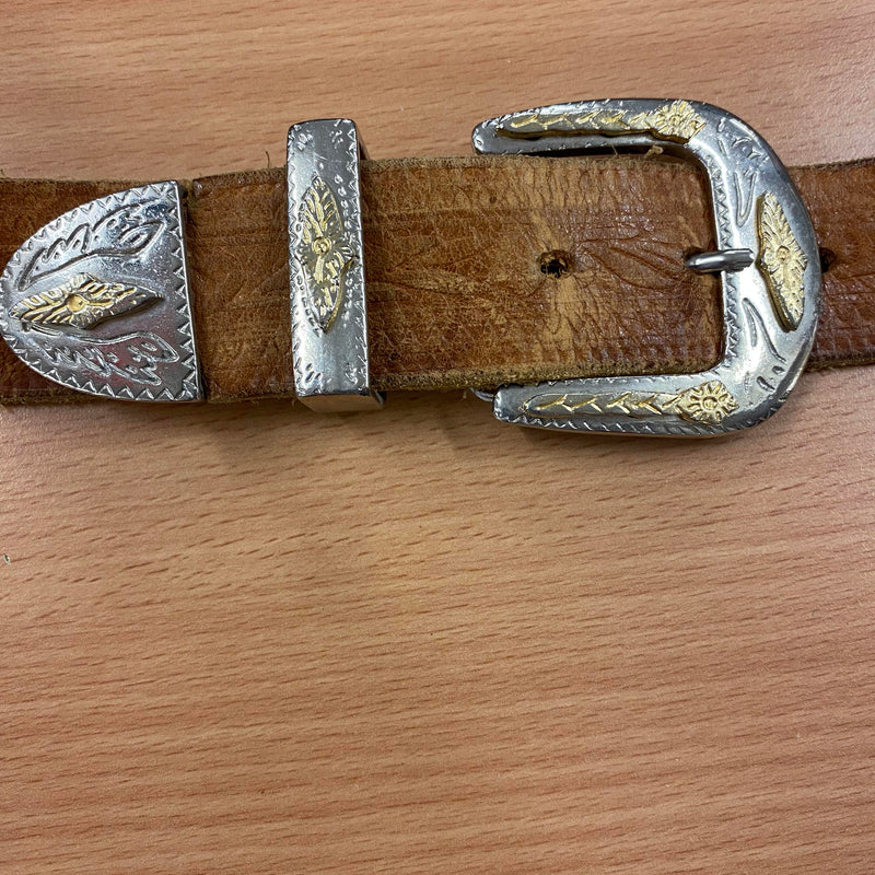 Vintage-Gürtel aus Echtleder mit Verzierten Metallschnallen