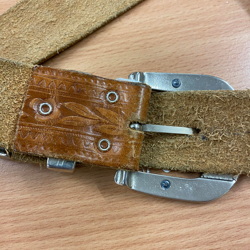 Vintage-Gürtel aus Echtleder mit Verzierten Metallschnallen