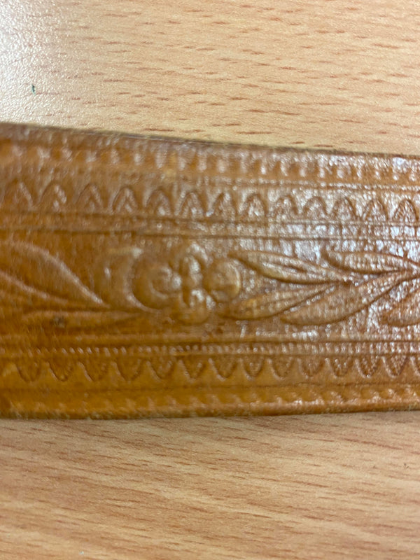 Vintage-Gürtel aus Echtleder mit Verzierten Metallschnallen
