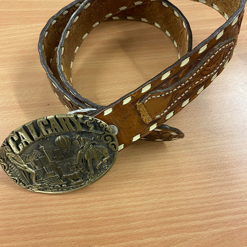 Western-inspirierter Vintage-Gürtel mit Calgary-Schnalle - Echtleder