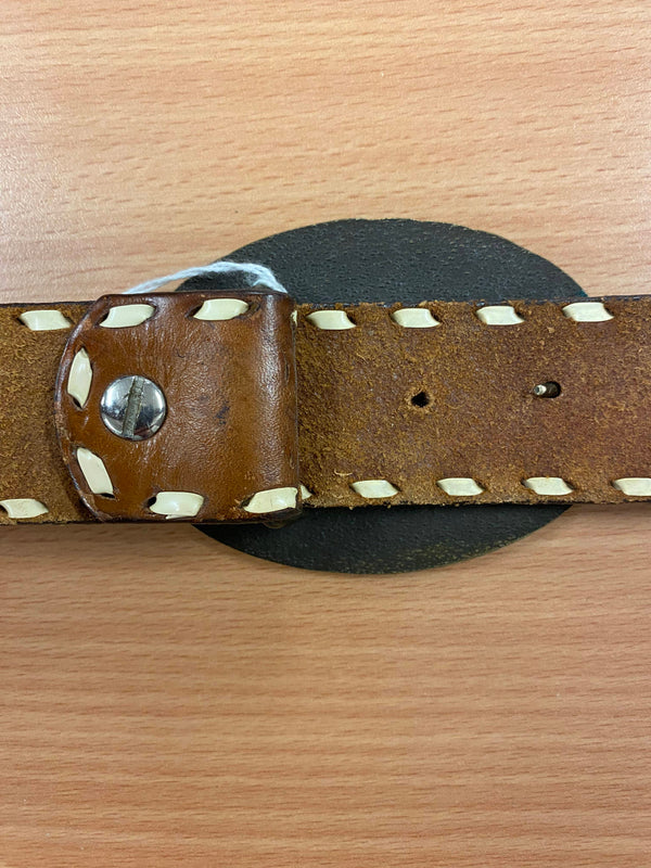 Western-inspirierter Vintage-Gürtel mit Calgary-Schnalle - Echtleder