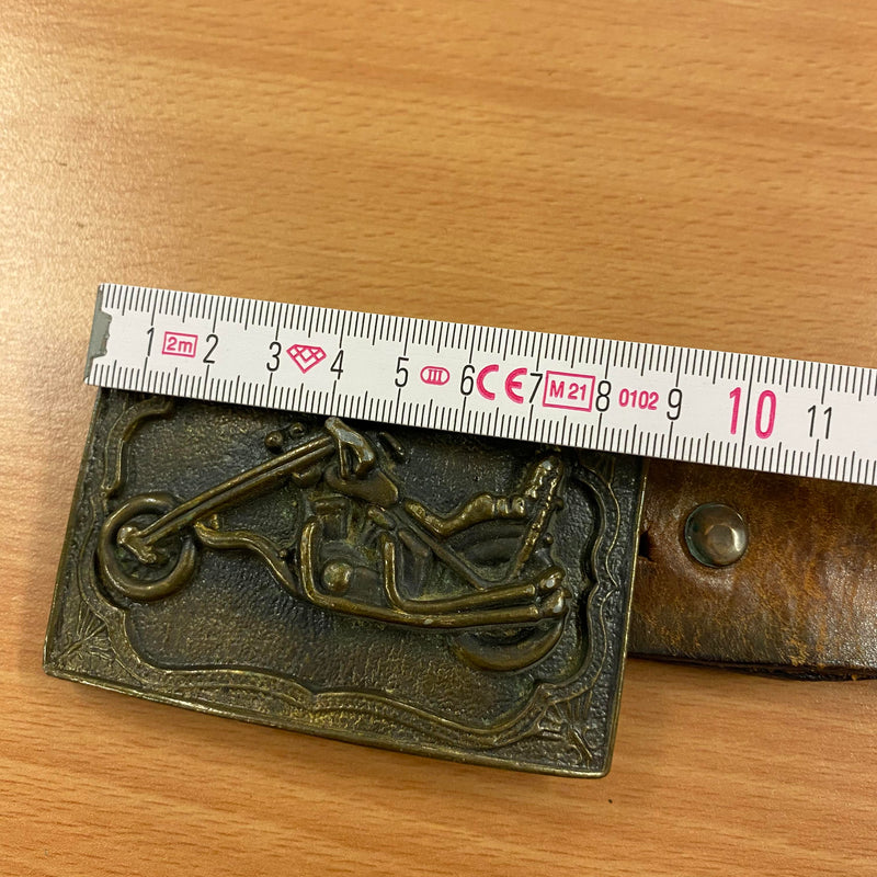 Vintage Leder-Gürtel mit Motorrad-Motivschnalle